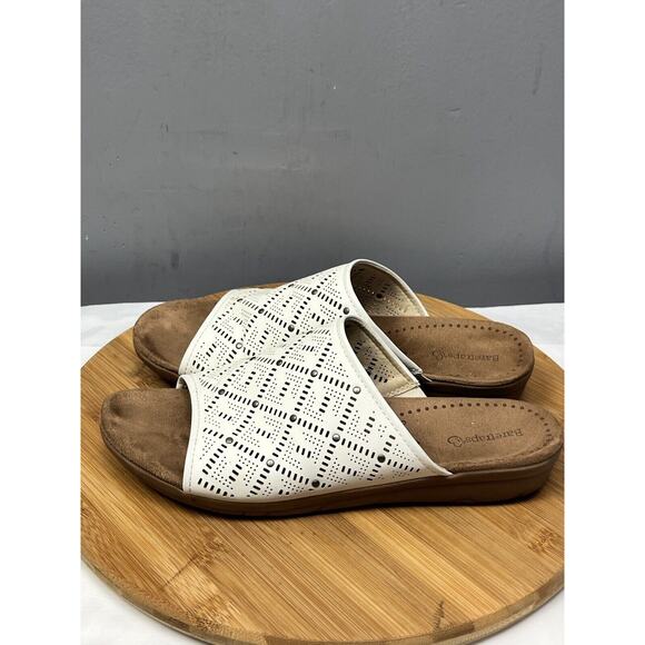 Bare Traps Sandal Womens size 9 Jayln Wedge Open Toe Casual White - Picture 3 of 7